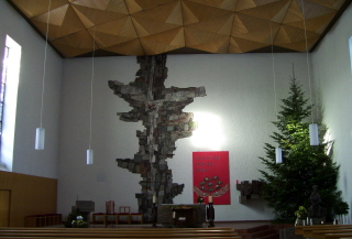 Foto vom Altarraum in St. Peter und Paul in Niederstotzingen
