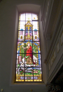 Foto einer Fenstermalerei in ST. Bartholomäus in Bad Brückenau