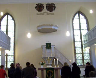 Foto vom Altarraum in der Schlosskirche in Ziegenhain
