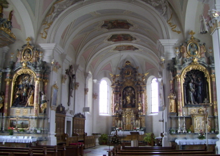 Foto vom Altarraum in St. Martin in Blindheim