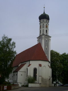Foto der Kirche Heiligste Dreifaltigkeit in Buttenwiesen