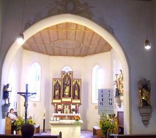 Foto vom Altarraum in St. Vitus und Rochus in Gaishardt