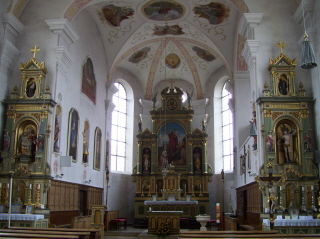Foto vom Altarraum in St. Ulrich und Johannes Baptist in Schwenningen