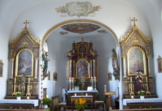 Foto vom Altarraum in St. Stefan in Sontheim