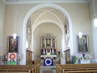 Foto vom Altarraum in St. Vitus in Glött