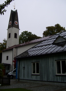 Foto der Erlöserkirche mit Gemeindezentrum in Immenstadt
