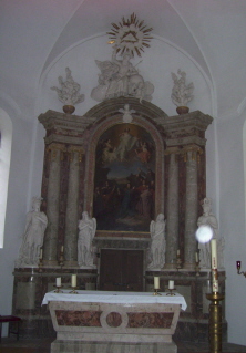 Foto vom Altar der Friedhofskapelle St. Georg in Immenstadt
