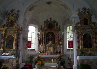 Foto vom Altarraum in St. Mauritius in Immenstadt-Stein