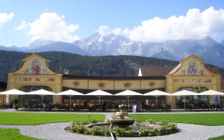 Foto der Orangerie im Klosterhof von Stift Stams