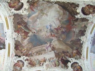 Foto vom Langhausfresko in der Basilika Wilten in Innsbruck