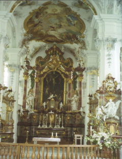 Foto vom Altar in St. Georg und Jakobus in Isny