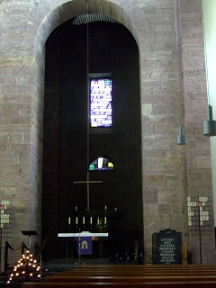 Foto vom Altarraum der Stadtkirche in Karlsruhe