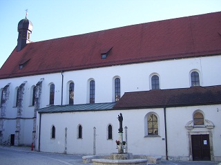 Foto der Klosterkirche Maria vom Berge Karmel in Abensberg