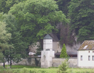 Foto der Felsenkirche St. Nikolaus bei Kelheim