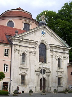 Foto vom Portal der Klosterkirche Weltenburg