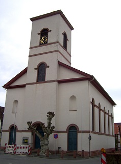 Foto der Martinskirche in Kelsterbach
