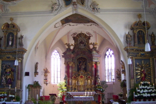 Foto vom Altarraum in St. Afra in Betzigau