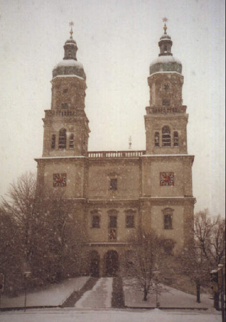 Foto vom Hauptportal von St. Lorenz in Kempten