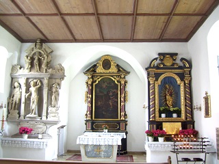 Foto vom Altarraum in St. Georg in Kipfenberg