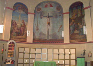 Foto vom Altarraum in St. Menas in Koblenz