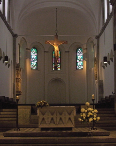 Foto vom Altarraum in St. Georg in Köln