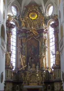 Foto vom Hochaltar in St. Johannes Evangelist in Ursberg