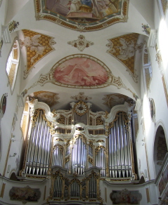 Foto der Orgel in St. Johannes Evangelist in Ursberg