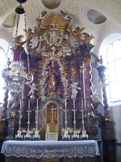Foto vom Altar in Mariä Verkündigung in Ainertshofen