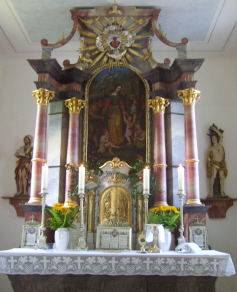 Foto vom Altar in St. Elisabeth in Arnhofen