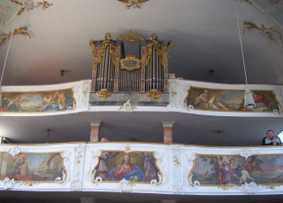 Foto der Orgelbrüstung in St. Martin in Dasing