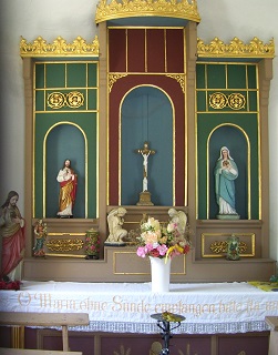 Foto vom Altar in St. Elisabeth in Miedering