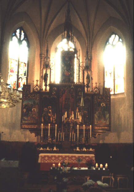 Foto vom Altar in St. Martin in Aindling