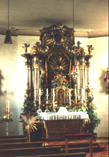 Foto vom Altar in St. Nikolaus in Petersdorf