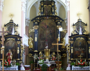 Foto vom Altarraum in St. Peter und Paul in Affing