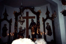 Foto vom Altar der Heilig-Kreuz-Kapelle in Wehringen