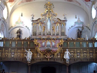 Foto der Orgelempore in Maria Hilf in Klosterlechfeld