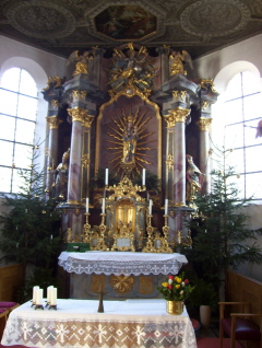 Foto vom Altar in St. Nikolaus in Reichertshofen