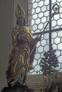 Foto der Ulrichsfigur am Altar in St. Martin in Horgau