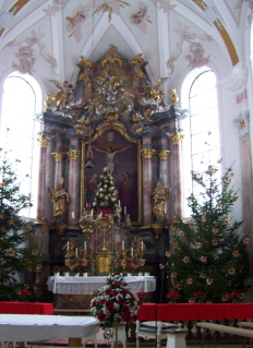 Foto vom Altar in St. Nikolaus in Großaitingen