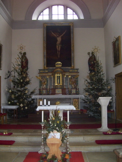 Foto vom Altarraum in St. Martin in Zöschingen