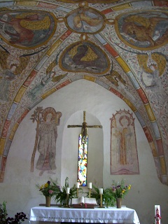 Foto vom Altar in St. Marien in Bühl am Ries