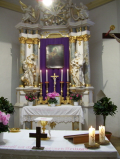 Foto vom Altar in St. Nikolaus in Stadel