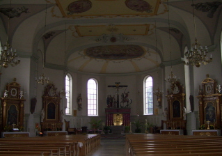 Foto vom Altarraum in St. Blasius in Weiler