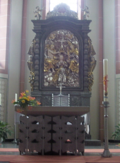 Foto vom Altar in St. Johannes der Täufer in Elz