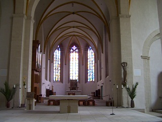 Foto vom Altarraum der Kathedrale St. Sebastian in Magdeburg