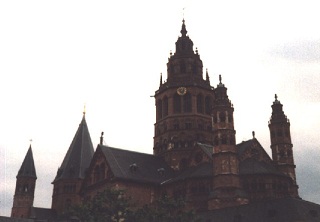 Rückansicht vom Dom St. Martin in Mainz