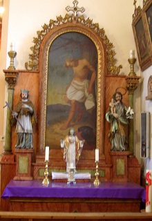 Foto vom rechten Seitenaltar mit Sebastiangemälde in St. Helena in Westenhausen