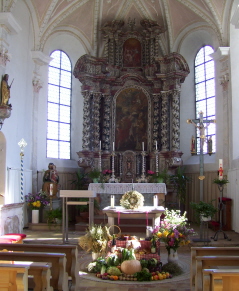 Foto vom Altar in St. Martin in Kraftisried