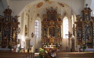 Foto vom Altarraum in St. Stephan in Oberthingau