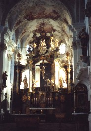 Foto vom Altar in St. Martin in Marktoberdorf